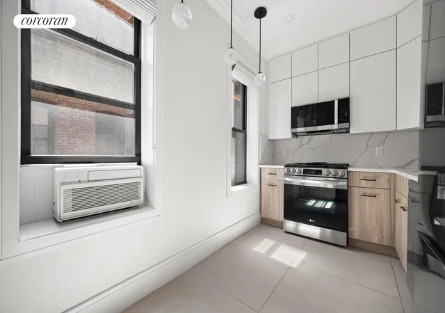 Listing Photo 4 - Condo for sale in building located at 325 E 80Th St, New York City, NY 10075 - Unit #4H