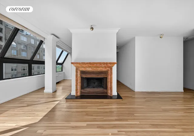 57 W 58th St, 57 W 58th St, New York, NY 10019