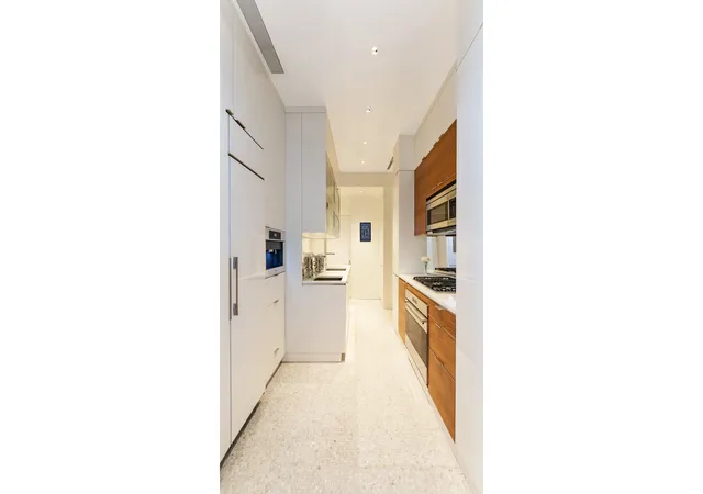 Photo 4 of House for sale at 2211 Broadway #5A, New York, NY 10024 | MLS# RLS20097740 | Listing updated on 2026-09-22