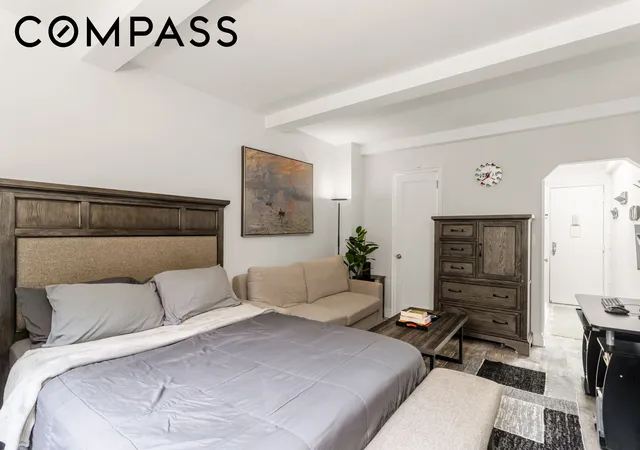 Photo 3 of House for sale at 235 W 102nd Street #3T, New York City, NY 10025 | MLS# RLS20098245 | Listing updated on 2026-09-03