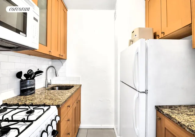 Photo 5 of House for sale at 241 E 76th Street #2B, New York City, NY 10021 | MLS# RLS20098528 | Listing updated on 2026-08-30