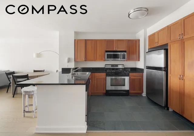 Photo 3 of Sale Pending at 20 River Ter #17G, New York, NY 10282 | MLS# RLS20090129 | Listing updated on 2026-09-16