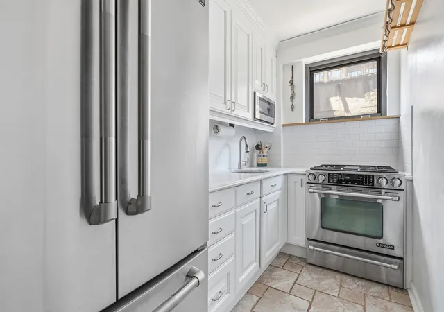 Photo 3 of Sale Pending at 405 E 63rd Street #6L, New York City, NY 10065 | MLS# RLS20099100 | Listing updated on 2026-10-05