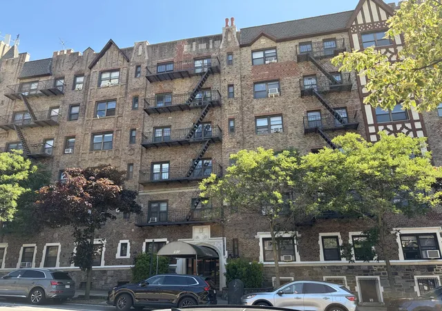 Photo 1 of Condo for sale at 130 Bay Ridge Pkwy #6F, Brooklyn, NY 11209 | MLS# RLS20099159 | Listing updated on 2026-10-04