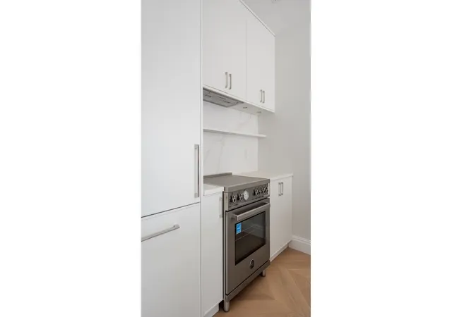 Photo 4 of Sale Pending at 222 16th Street #5H, New York City, NY 11215 | MLS# RLS20099348 | Listing updated on 2026-08-30