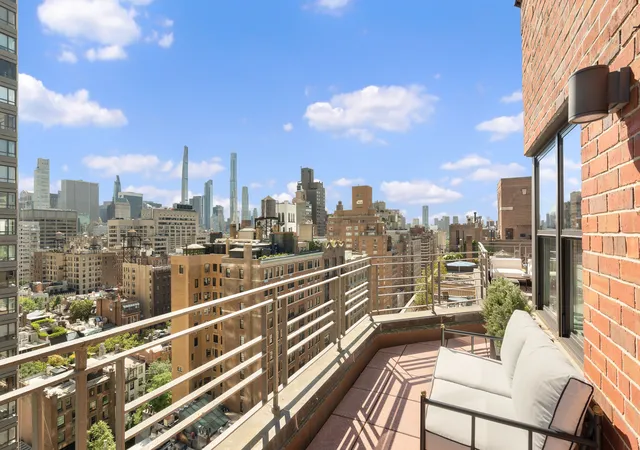 Photo 4 of House for sale at 165 E 72nd Street #20A, New York, NY 10021 | MLS# RLS20099357 | Listing updated on 2026-09-28