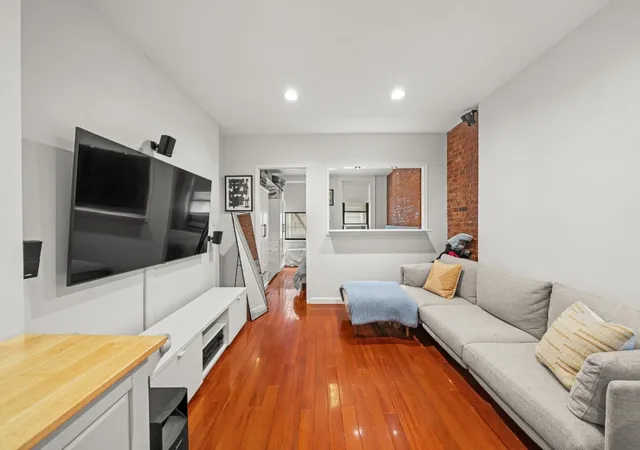Photo 3 of Sale Pending at 175 Bleecker St #11, New York, NY 10012 | MLS# RLS20099620 | Listing updated on 2026-09-24