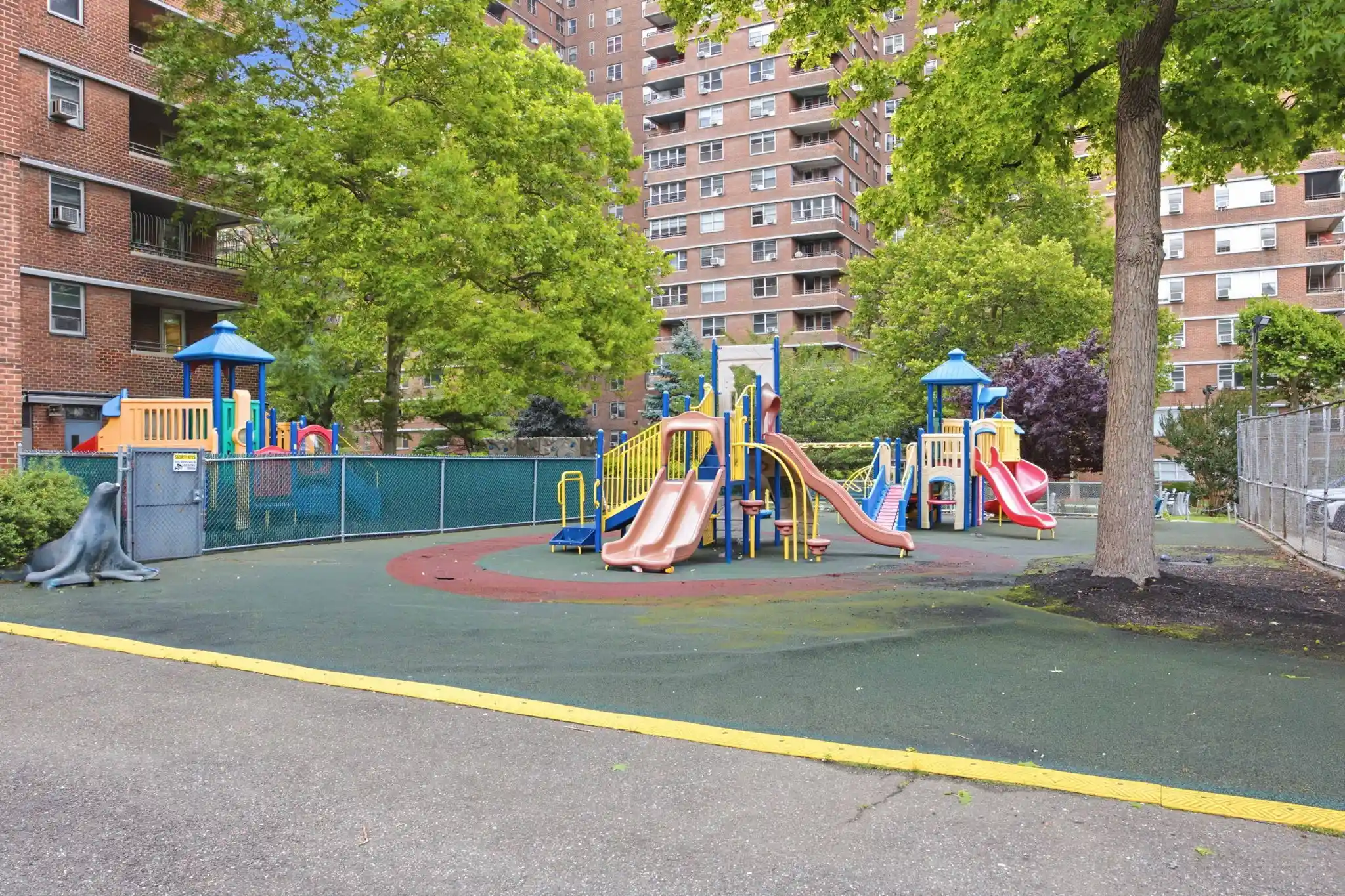 Listing Photo 33 - Condo for sale in 575 Grand St located at 575 Grand St, New York City, NY 10002 - Unit #E1505