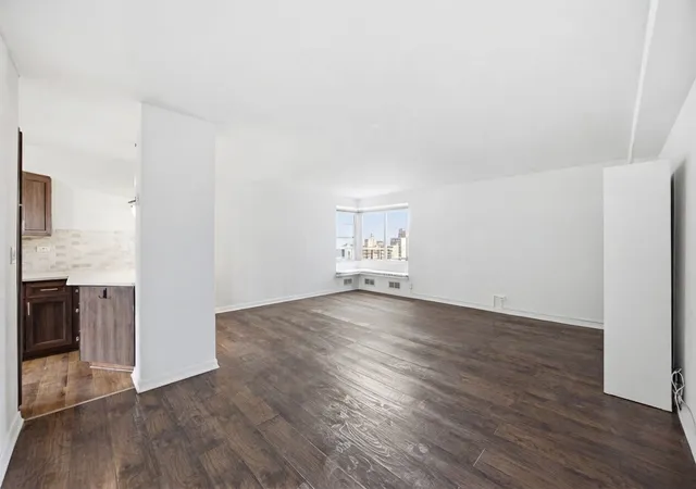 Listing Photo 4 - Condo for sale in building located at 575 Grand St, New York City, NY 10002 - Unit #E1505