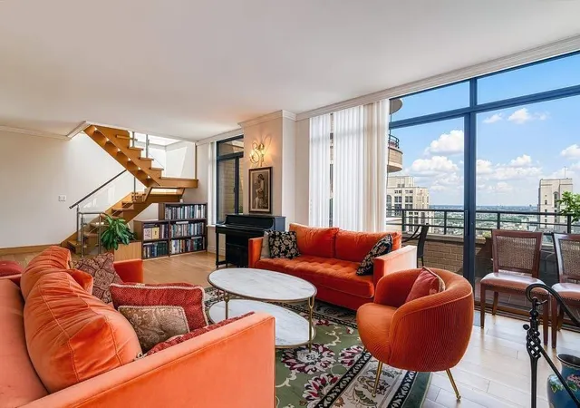 Listing Photo 2 - Condo for sale in building located at 400 E 70Th St, New York City, NY 10021 - Unit #3501