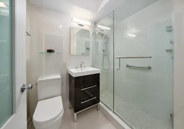 Photo 4 of House for sale at 165 E 72nd Street #2M, New York City, NY 10021 | MLS# RLS20100724 | Listing updated on 2026-09-14