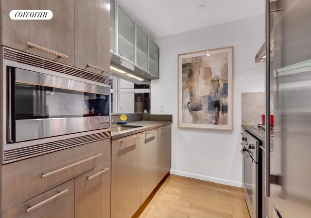 Photo 3 of Sale Pending at 200 Chambers St #3T, New York City, NY 10007 | MLS# RLS20101145 | Listing updated on 2026-09-22