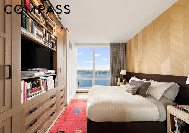 Photo 3 of House for sale at 15 Hudson Yards #33E, New York City, NY 10001 | MLS# RLS20100255 | Listing updated on 2026-09-24