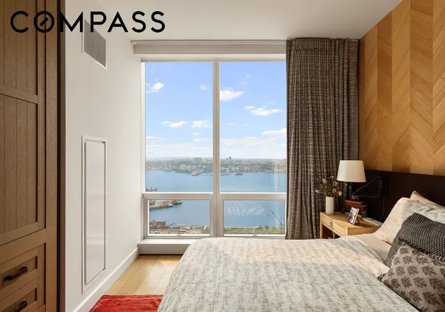 Photo 4 of House for sale at 15 Hudson Yards #33E, New York City, NY 10001 | MLS# RLS20100255 | Listing updated on 2026-09-24