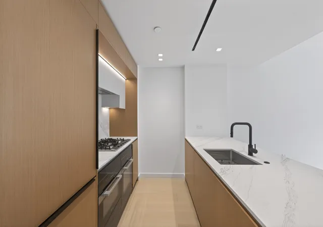 Photo 3 of House for sale at 609 2nd Avenue #405, New York City, NY 10016 | MLS# RLS20101636 | Listing updated on 2026-10-01
