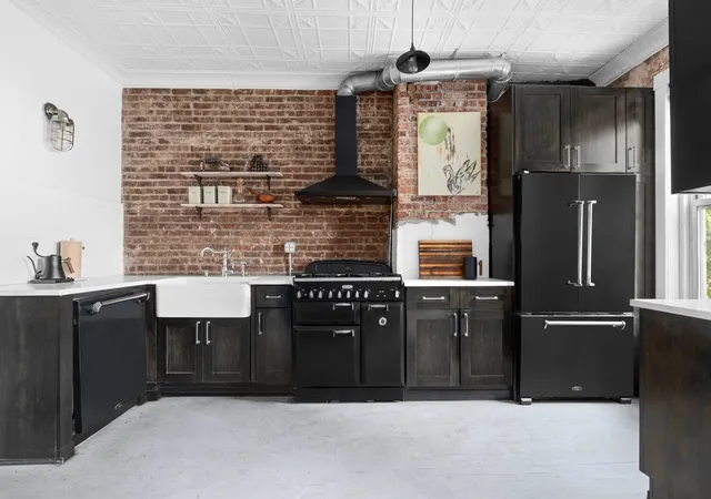 Photo 2 of Sale Pending at 110 Beadel St, New York City, NY 11222 | MLS# RLS20101738 | Listing updated on 2026-09-10