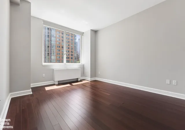 Photo 4 of House for sale at 100 Riverside Blvd #5B, New York City, NY 10069 | MLS# RLS20102281 | Listing updated on 2026-09-20