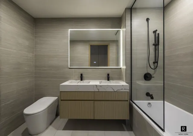 Photo 3 of Sale Pending at 100 Scholes St #1-B, New York City, NY 11206 | MLS# RLS20102304 | Listing updated on 2026-10-07