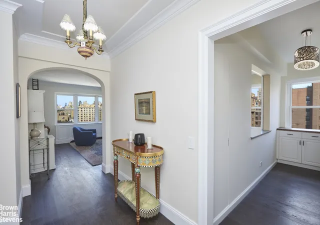 Listing Photo 2 - Condo for sale in building located at 11 Riverside Dr, New York, NY 10023 - Unit #16CW
