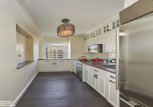 Listing Photo 3 - Condo for sale in building located at 11 Riverside Dr, New York, NY 10023 - Unit #16CW