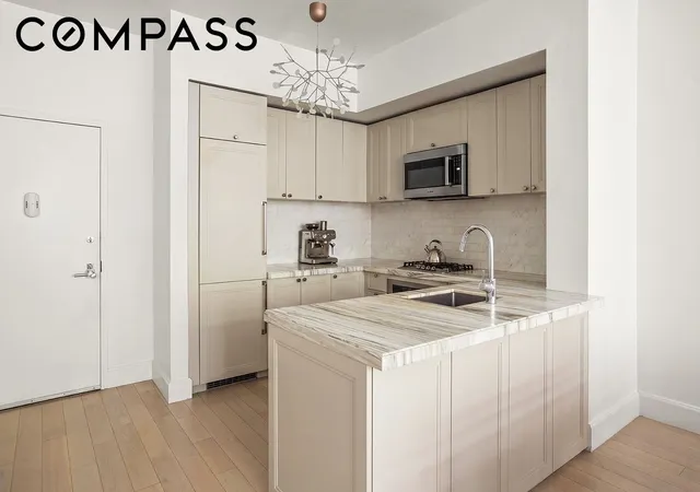 Photo 3 of House for sale at 389 E 89th Street #4C, New York City, NY 10128 | MLS# RLS20102969 | Listing updated on 2026-09-12
