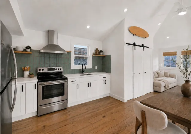 Photo 2 of Single family home for sale at 318a Beach 101st St, New York City, NY 11694 | MLS# RLS20103040 | Listing updated on 2026-10-04