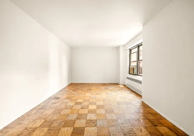 Photo 2 of Sale Pending at 415 Grand St #E1402, New York, NY 10002 | MLS# RLS20103207 | Listing updated on 2026-09-15