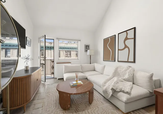 Photo 2 of Sale Pending at 211 Thompson St #PHH, New York City, NY 10012 | MLS# RLS20103392 | Listing updated on 2026-08-31