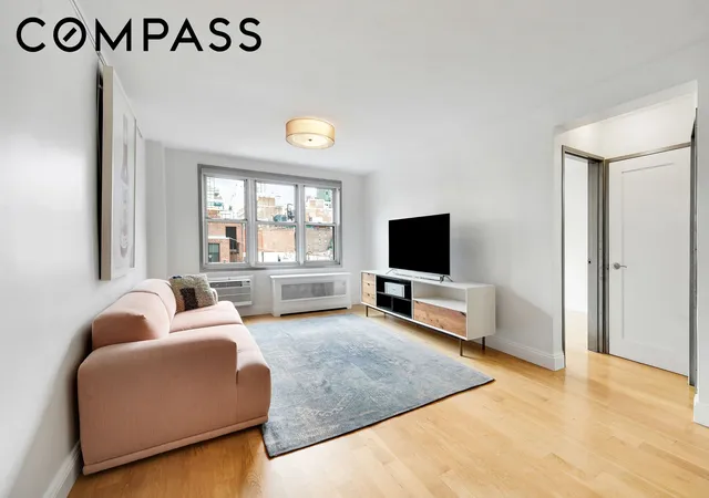 Photo 2 of Sale Pending at 160 E 27th Street #8F, New York City, NY 10016 | MLS# RLS20104364 | Listing updated on 2026-09-06