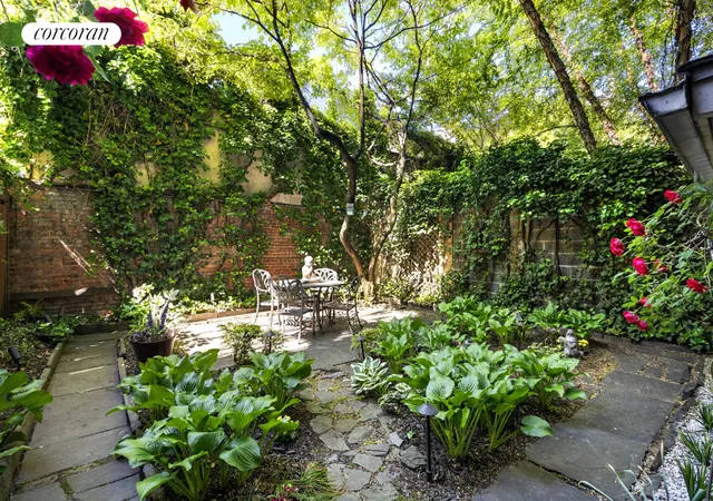 Listing Photo 4 - Condo for sale in building located at 252 W 21St St, New York, NY 10011