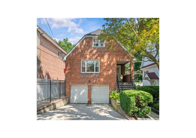 Single family home for sale at 3132 Fairfield Ave, Bronx, NY 10463 | MLS# RLS20105316