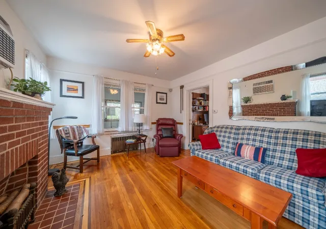Photo 3 of Single family home for sale at 414 E 239th Street, New York City, NY 10470 | MLS# RLS20106014 | Listing updated on 2026-10-04