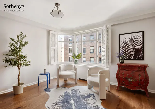 Listing Photo 3 - Condo for sale in building located at 65 E 76Th St, New York City, NY 10021 - Unit #10B