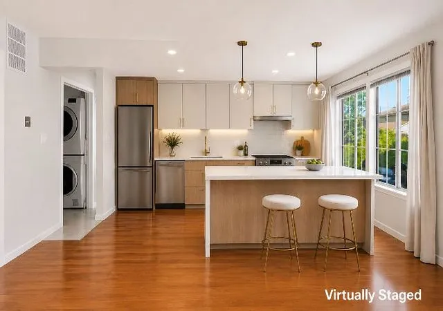 Photo 3 of Sale Pending at 16 Roosevelt Ct, New York City, NY 10314 | MLS# RLS20106974 | Listing updated on 2026-09-08