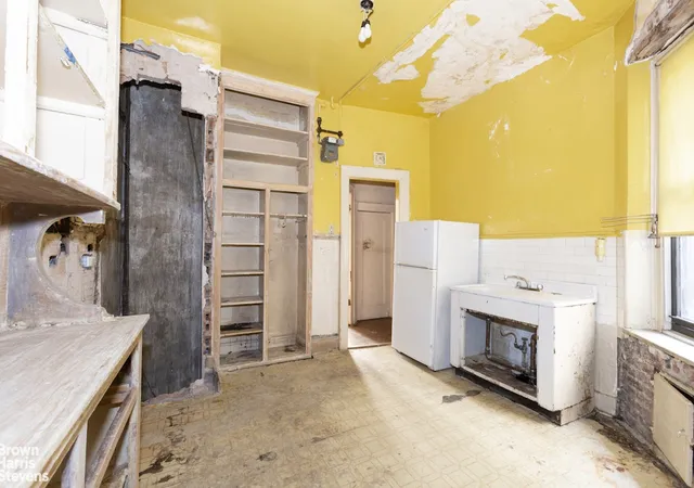 Listing Photo 5 - Condo for sale in building located at 340 W 86Th St, New York City, NY 10024 - Unit #5A