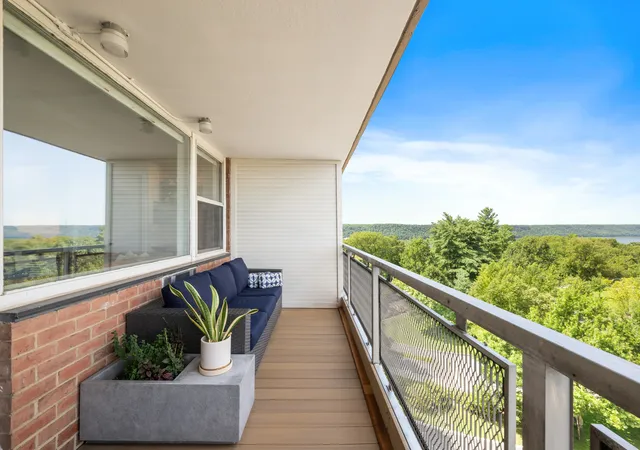 Photo 4 of House for sale at 5800 Arlington Ave #6W, New York City, NY 10471 | MLS# RLS20108013 | Listing updated on 2026-09-20