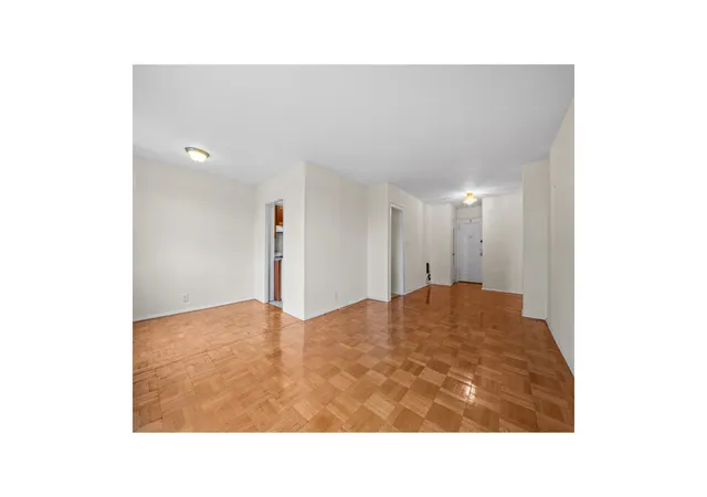 Photo 2 of Condo for sale at 735 Kappock St #7B, New York City, NY 10463 | MLS# RLS20108019 | Listing updated on 2026-09-29