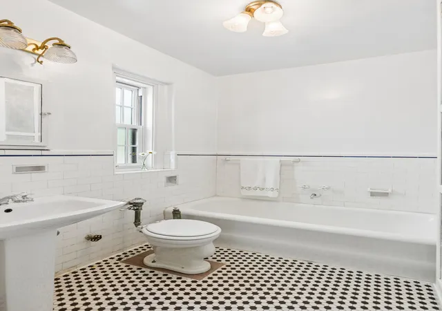 Photo 2 of House for sale at 525 W 238th Street #10, New York City, NY 10463 | MLS# RLS20108131 | Listing updated on 2026-09-02