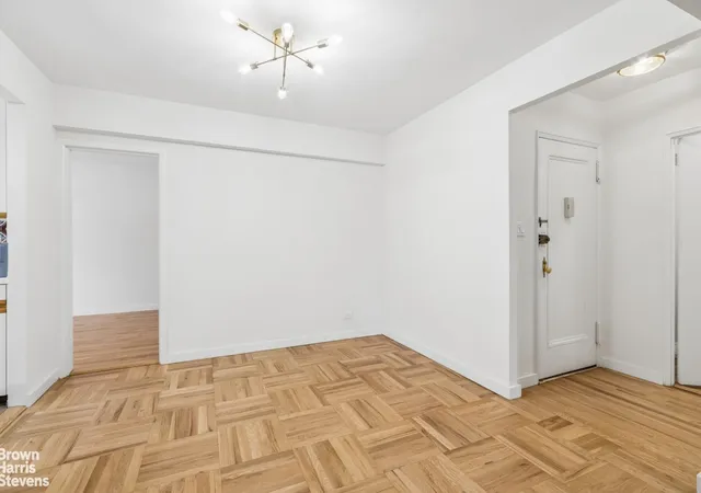 Photo 3 of House for sale at 5601 Riverdale Ave #2E, New York City, NY 10471 | MLS# RLS20108686 | Listing updated on 2026-09-20