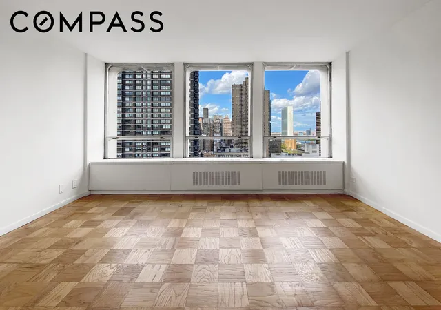 Photo 3 of Sale Pending at 300 E 33rd Street #21F, New York City, NY 10016 | MLS# RLS20107995 | Listing updated on 2026-09-02