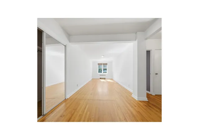 Photo 2 of House for sale at 2080 Barnes Ave #2D, New York City, NY 10462 | MLS# RLS20109155 | Listing updated on 2026-09-19