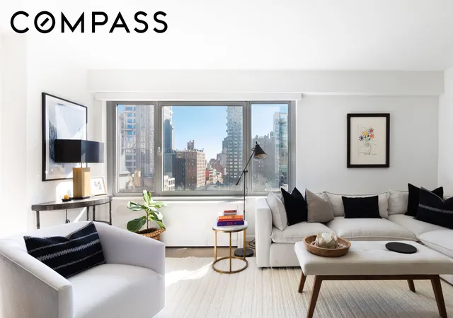 Listing Photo 3 - Condo for sale in building located at 200 E 62nd St, New York City, NY 10065 - Unit #10C
