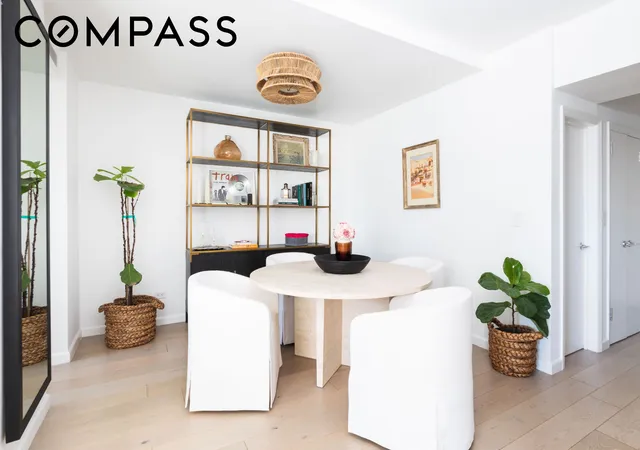 Listing Photo 4 - Condo for sale in building located at 200 E 62nd St, New York City, NY 10065 - Unit #10C