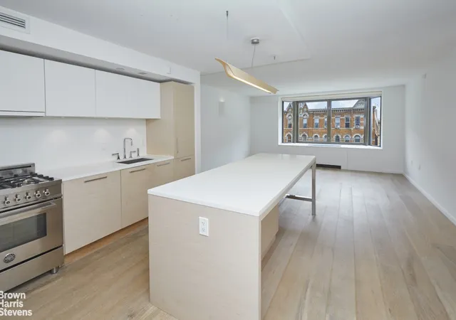 Listing Photo 4 - Condo for sale in building located at 101 W 87Th St, New York City, NY 10024 - Unit #407