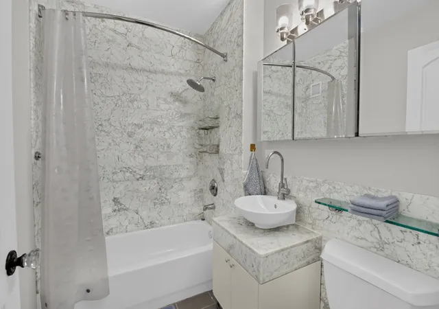 Photo 3 of House for sale at 1 Wall St Ct #1009, New York City, NY 10005 | MLS# RLS20109539 | Listing updated on 2026-09-18