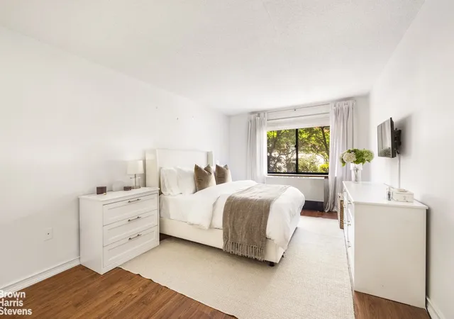 Photo 2 of Condo for sale at 300 Rector Pl #2H, New York City, NY 10280 | MLS# RLS20109827 | Listing updated on 2026-09-23