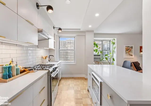 Photo 3 of House for sale at 573 Grand St #D1302, New York City, NY 10002 | MLS# RLS20110064 | Listing updated on 2026-10-07