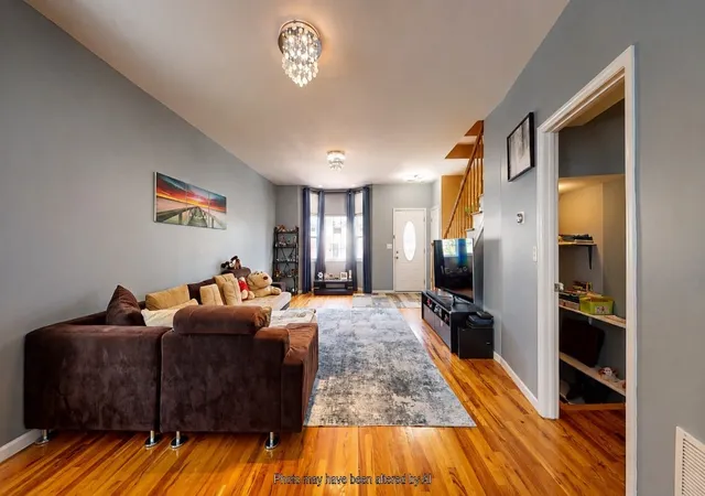 Photo 3 of Sale Pending at 810 Nugent Ave, New York City, NY 10306 | MLS# RLS20110188 | Listing updated on 2026-09-24