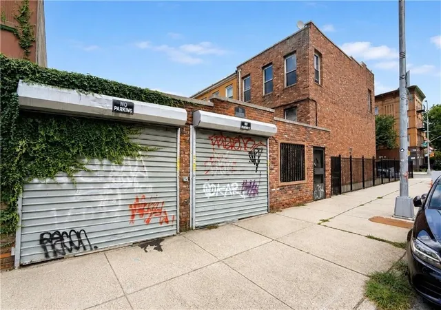 Photo 2 of House for sale at 104 Albany Ave, New York City, NY 11213 | MLS# RLS20110300 | Listing updated on 2026-10-02