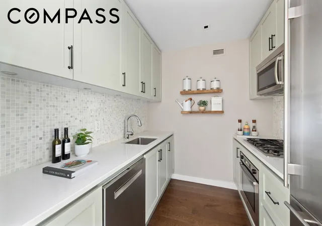 Photo 3 of Sale Pending at 555 W 59th Street #21H, New York City, NY 10019 | MLS# RLS20110362 | Listing updated on 2026-09-24